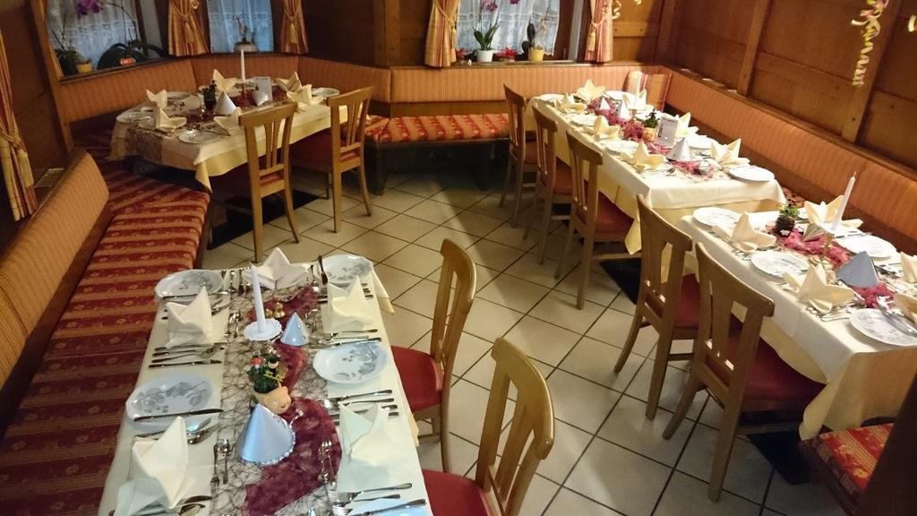 Hotel-Restaurant Burgblick Дорфгаштайн Экстерьер фото