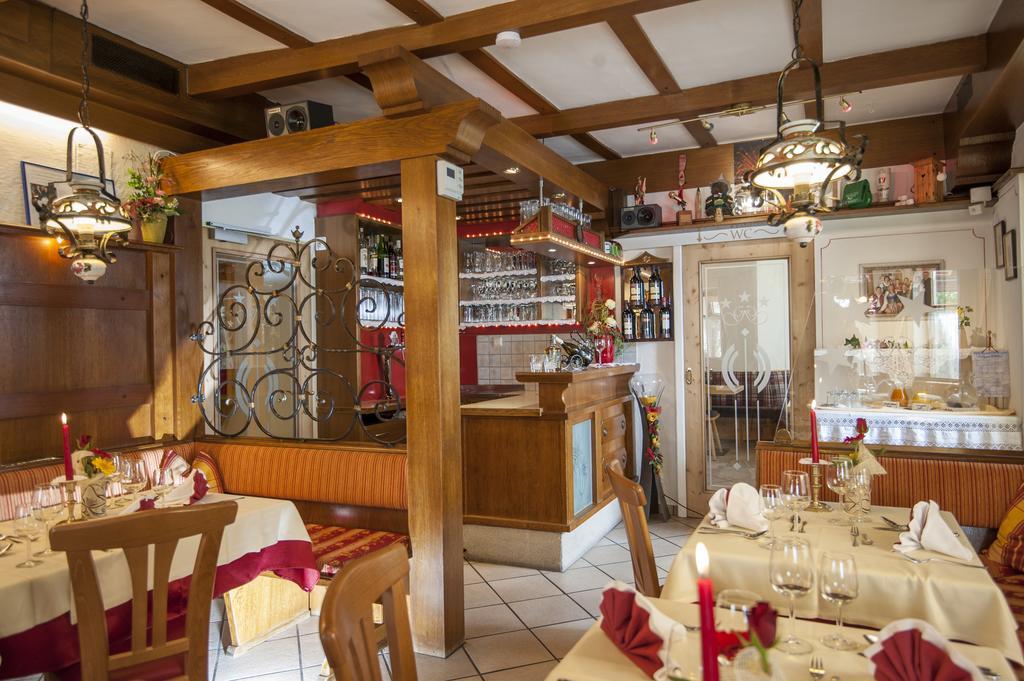 Hotel-Restaurant Burgblick Дорфгаштайн Экстерьер фото